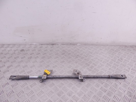 Распорка стоек BMW i3-series (I01) 39 20 6 862 916 Распорка стоек BMW i3-series (I01) 39 20 6 862 916