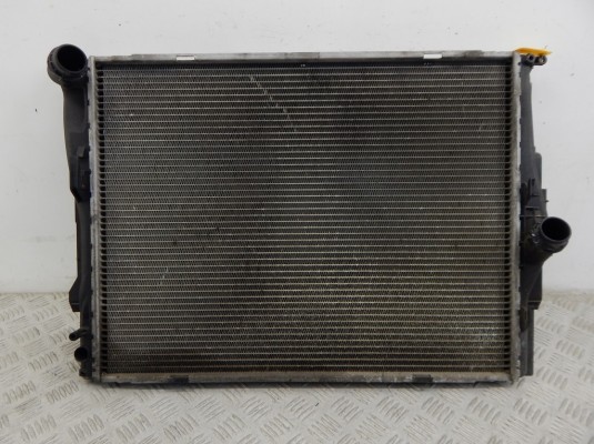 Радиатор (основной) BMW 3-series (E90/91/92) 17 11 7 553 111