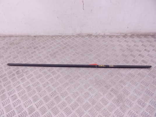 Молдинг стекла двери задней левой наружный BMW 5-series (E39) 51 22 8 159 022 Молдинг стекла двери задней левой наружный BMW 5-series (E39) 51 22 8 159 022