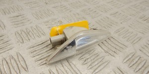 Повторитель передний правый BMW X3-series (F25) 63 13 7 171 008