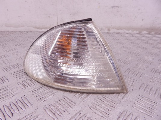 Поворотник правый BMW 3-series (E46) 63 13 2 228 592 Поворотник правый BMW 3-series (E46) 63 13 2 228 592