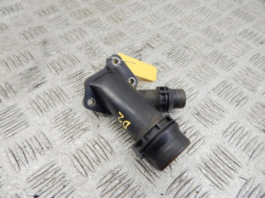 Фланец (тройник) системы охлаждения BMW X5-series (E53) 11 12 2 247 744 Фланец (тройник) системы охлаждения BMW X5-series (E53) 11 12 2 247 744