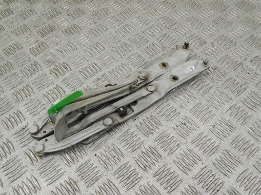 Петля крышки багажника BMW 5-series (E39) 41 51 8 159 398