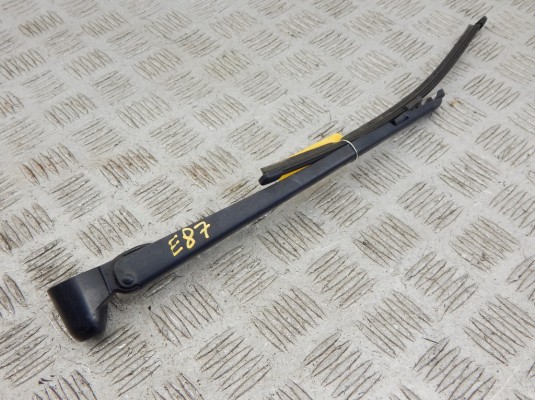 Щеткодержатель задний BMW 1-series (E87) 61 62 7 138 507 Щеткодержатель задний BMW 1-series (E87) 61 62 7 138 507