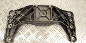 Кронштейн КПП BMW 5-series (E60/61) 22 31 6 761 106