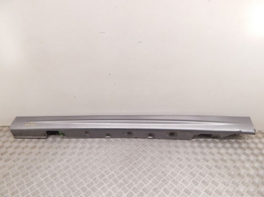 Накладка на порог BMW 3-series (E46) 51 71 8 211 943