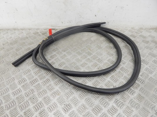 Уплотнитель BMW 3-series (E46) 51 72 7 047 341 Уплотнитель BMW 3-series (E46) 51 72 7 047 341