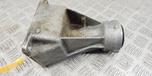 Кронштейн полуоси BMW X5-series (E53) 31 51 7 503 115