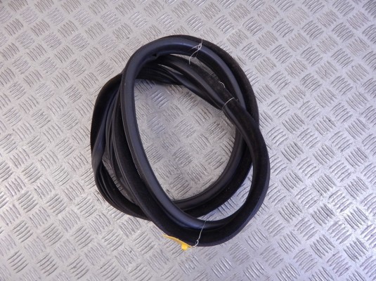 Уплотнитель BMW X5-series (E70) 51 76 7 220 381