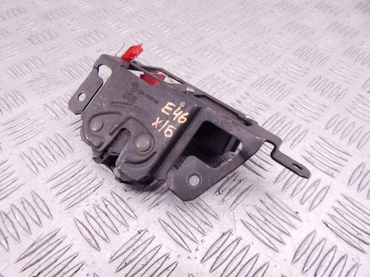 Замок багажника BMW 3-series (E46) 51 24 7 057 364 Замок багажника BMW 3-series (E46) 51 24 7 057 364