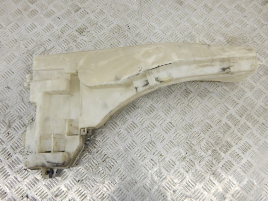 Бачок омывателя BMW X5-series (E70) 61 67 7 161 476