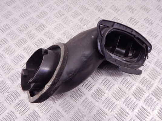 Воздуховод BMW 5-series (E39) 64 31 8 391 196 Воздуховод BMW 5-series (E39) 64 31 8 391 196