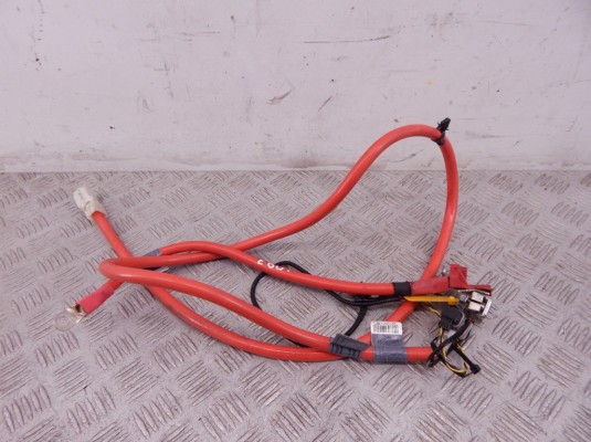 Плюсовой провод аккумулятора BMW 5-series (E60/61) 61 12 6 989 780