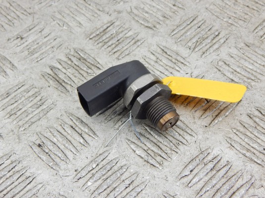 Датчик давления топлива BMW X5-series (E53) 13 53 7 787 167