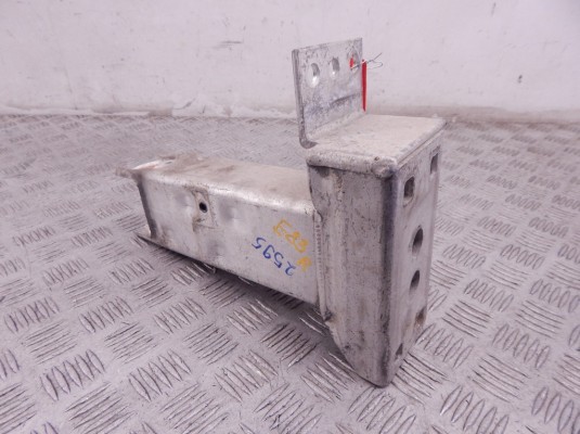 Отбойник бампера переднего BMW X3-series (E83) 51 11 3 448 461 Отбойник бампера переднего BMW X3-series (E83) 51 11 3 448 461