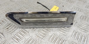 Повторитель передний левый BMW 7-series (F01/02) 63 13 7 203 371 Повторитель передний левый BMW 7-series (F01/02) 63 13 7 203 371