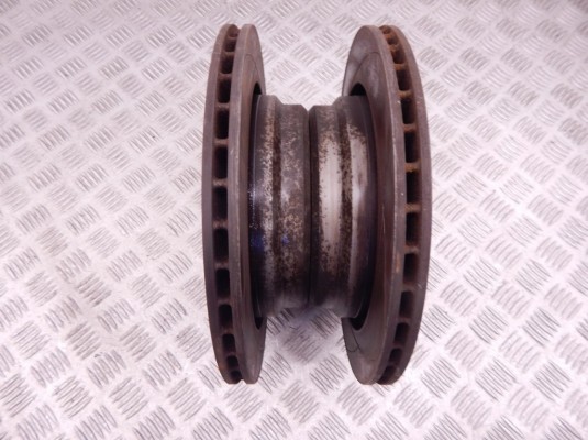 Диск тормозной задний BMW 5-series (E39) 34 21 6 767 060 Диск тормозной задний BMW 5-series (E39) 34 21 6 767 060