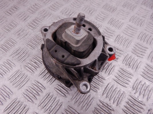 Подушка крепления двигателя BMW 3-series (F30/31) 22 11 6 856 183