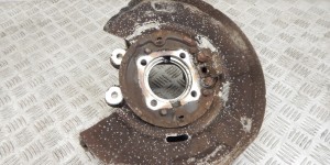 Ступица задняя правая BMW 7-series (F01/02) 33 32 6 796 498