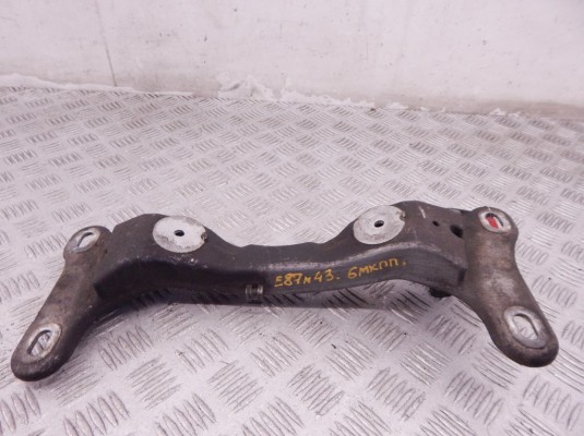 Кронштейн КПП BMW 1-series (E87) 22 31 6 771 064 Кронштейн КПП BMW 1-series (E87) 22 31 6 771 064