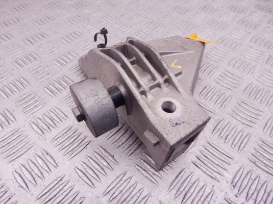 Кронштейн двигателя BMW 5-series (F10/11) 22 11 6 775 911 Кронштейн двигателя BMW 5-series (F10/11) 22 11 6 775 911