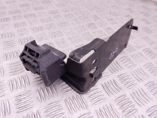 Передняя панель крепления облицовки (телевизор) BMW 3-series (E90/91/92) 51 64 7 117 812