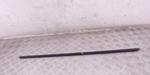 Молдинг стекла двери передней правой наружный BMW 3-series (E46) 51 33 2 695 286