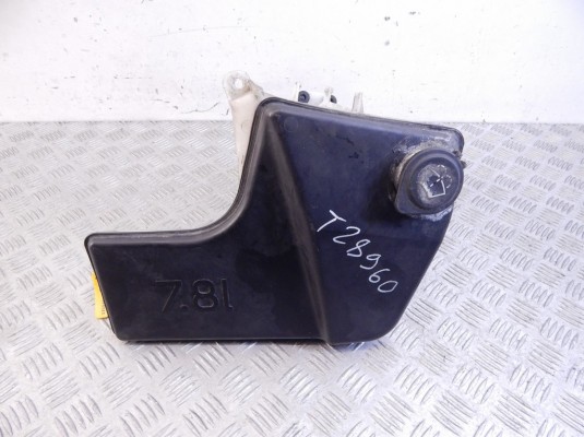 Бачок омывателя BMW X5-series (E53) 61 67 8 252 738