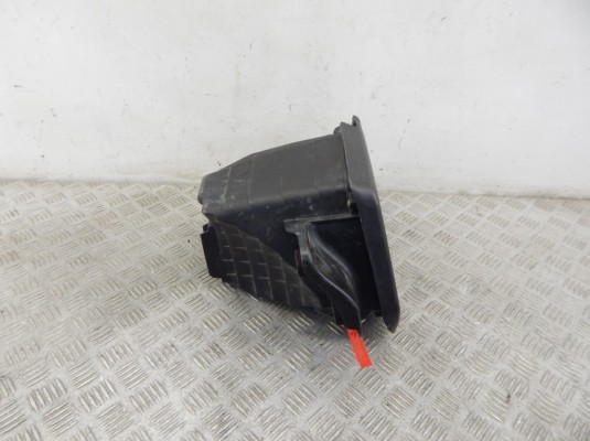 Корпус воздушного фильтра BMW 3-series (E46) 13 71 7 508 710 Корпус воздушного фильтра BMW 3-series (E46) 13 71 7 508 710