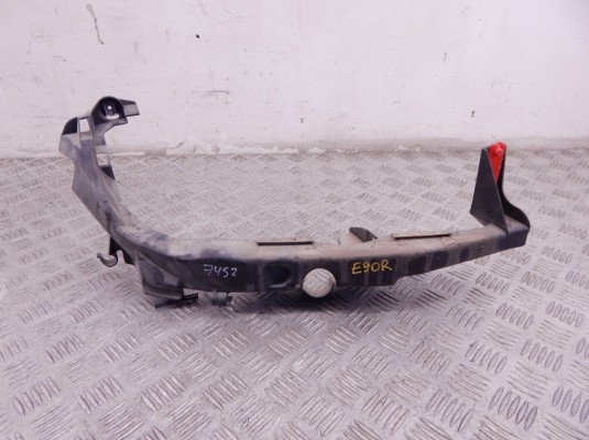 Крепление фары правой BMW 3-series (E90/91/92) 51 64 7 116 708