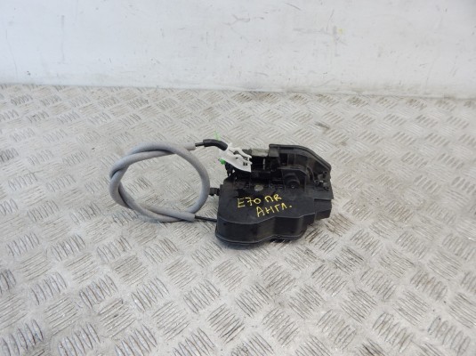 Замок двери передней правой BMW X5-series (E70) 51 21 7 202 144