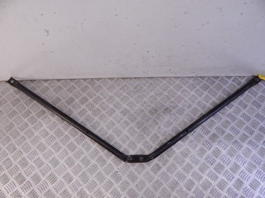 Распорная планка BMW 5-series (E60/61) 51 61 7 046 555