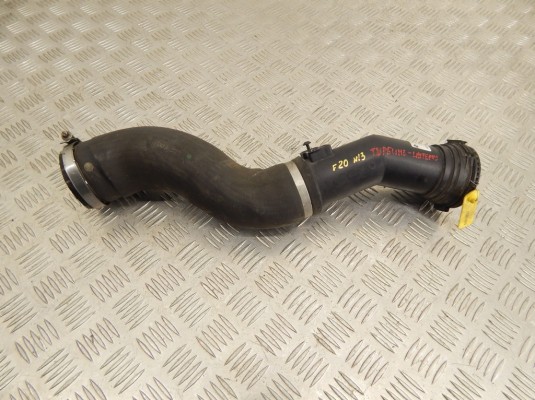 Патрубок интеркулера BMW 1-series (F20/21) 13 71 7 597 588