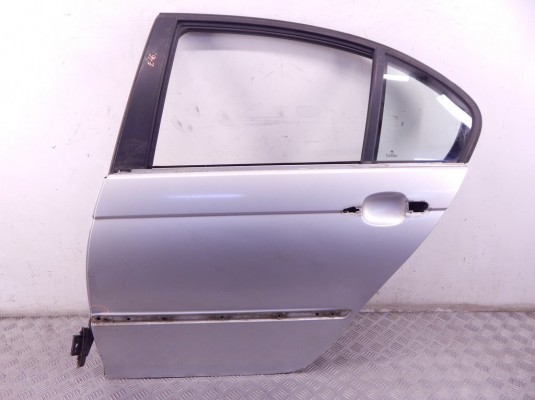 Дверь задняя левая BMW 3-series (E46) 41 52 7 034 153 Дверь задняя левая BMW 3-series (E46) 41 52 7 034 153
