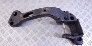 Кронштейн КПП BMW X3-series (E83) 22 31 3 402 272