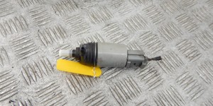 Насос (моторчик) омывателя стекла BMW 3-series (E90/91/92) 67 12 6 934 159 Насос (моторчик) омывателя стекла BMW 3-series (E90/91/92) 67 12 6 934 159