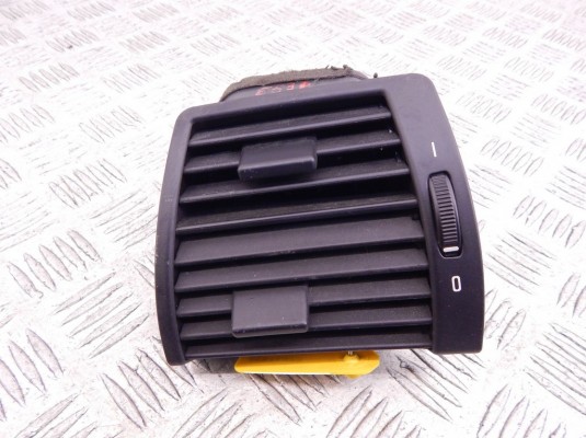 Дефлектор обдува салона BMW X5-series (E53) 64 22 8 402 215