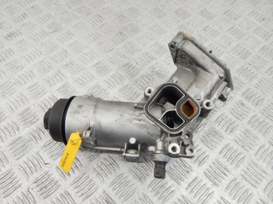 Корпус масляного фильтра BMW 3-series (E46) 11 42 7 805 407 Корпус масляного фильтра BMW 3-series (E46) 11 42 7 805 407