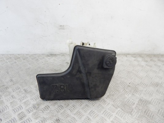 Бачок омывателя BMW X5-series (E53) 61 67 8 252 738