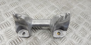 Кронштейн КПП BMW 1-series (E87) 22 31 6 760 303 Кронштейн КПП BMW 1-series (E87) 22 31 6 760 303