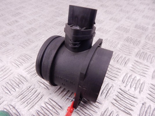 Расходомер воздуха BMW 3-series (E90/91/92) 13 62 7 533 853 Расходомер воздуха BMW 3-series (E90/91/92) 13 62 7 533 853