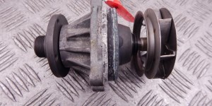 Помпа BMW 5-series (E39) Помпа BMW 5-series (E39)