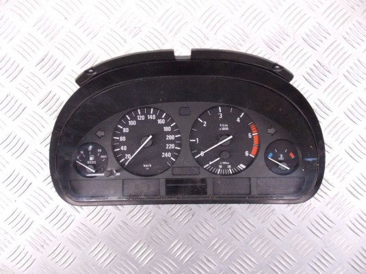 Щиток приборов (приборная панель) BMW 5-series (E39) 62 11 6 914 913