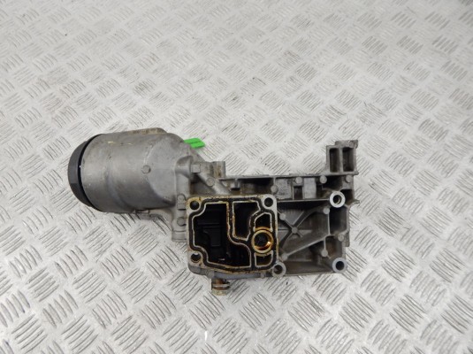 Корпус масляного фильтра BMW 5-series (E39) 11 42 1 713 838 Корпус масляного фильтра BMW 5-series (E39) 11 42 1 713 838