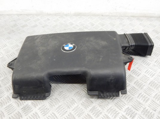 Воздухозаборник BMW 1-series (E87) 13 71 7 561 927