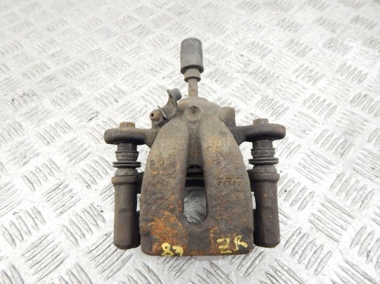 Суппорт задний правый BMW 1-series (E87) 34 21 6 776 377 Суппорт задний правый BMW 1-series (E87) 34 21 6 776 377