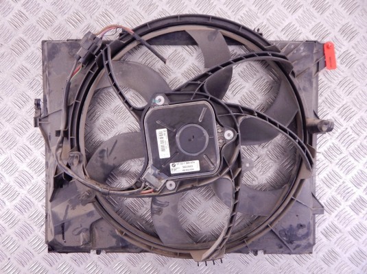 Вентилятор радиатора BMW X1-series (E84) 17 11 7 590 699 Вентилятор радиатора BMW X1-series (E84) 17 11 7 590 699