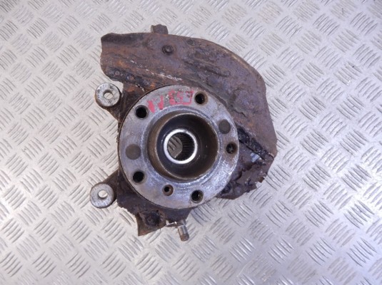 Ступица передняя правая BMW X5-series (E53) 31 21 6 761 576