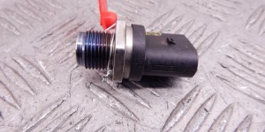 Датчик давления топлива BMW 1-series (E87) 13 53 7 800 602 Датчик давления топлива BMW 1-series (E87) 13 53 7 800 602