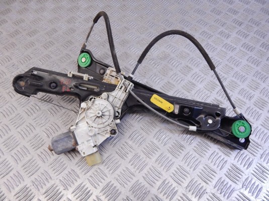 Стеклоподъемник электрический передний левый BMW 1-series (E87) 51 33 7 138 465